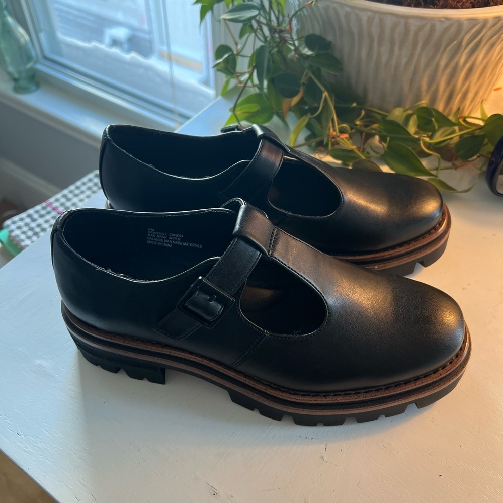 NWOT Mary Jane’s